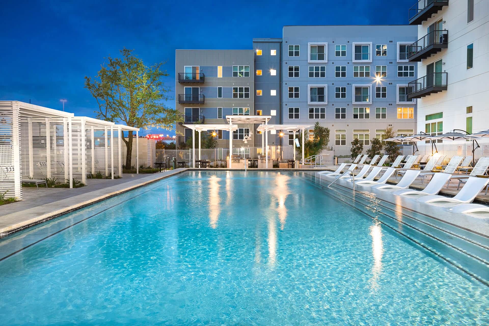 Windsor Metro West Apartments in Plano, TX