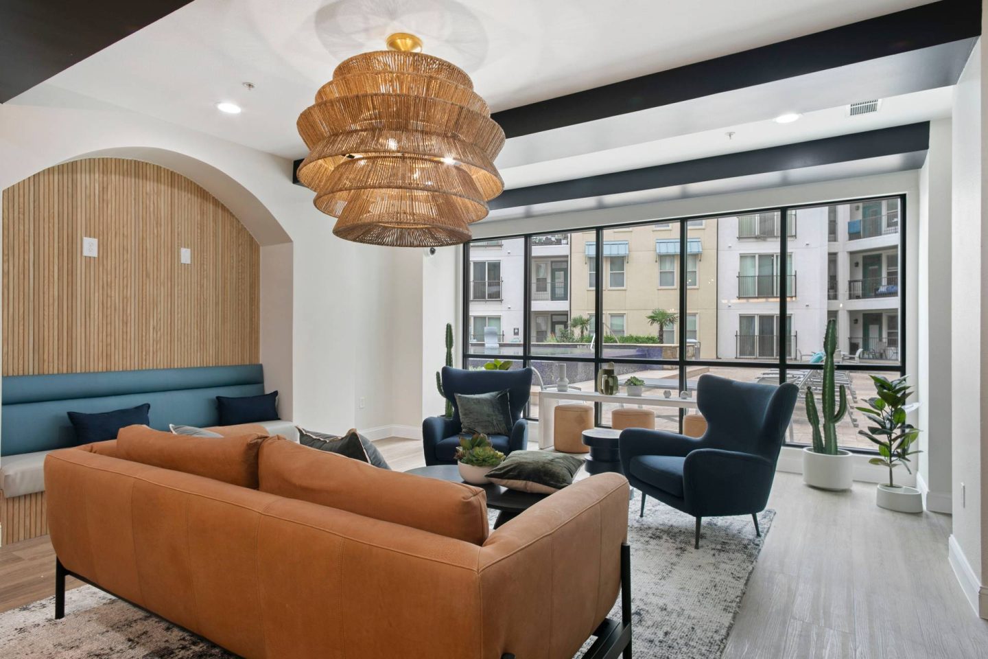 Clubroom lounge at The Monterey by Windsor, Dallas, 75204