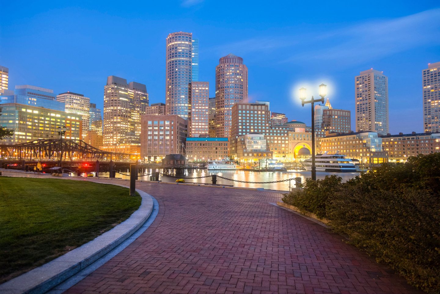 Minutes to Harborwalk from Waterside Place by Windsor, 505 Congress S, MA