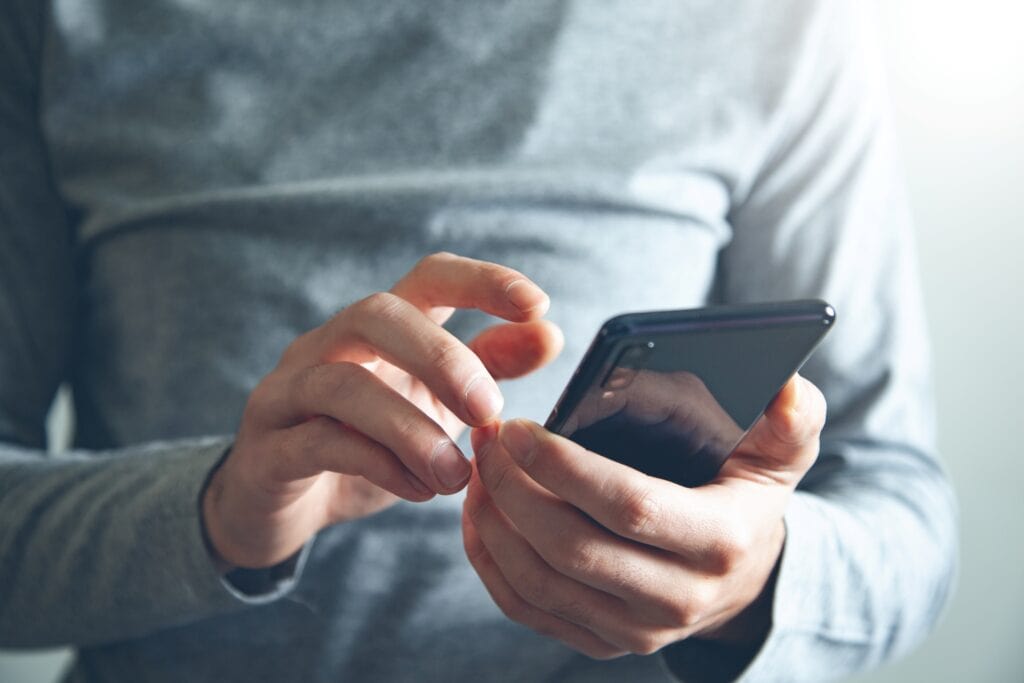 hands using a cellphone