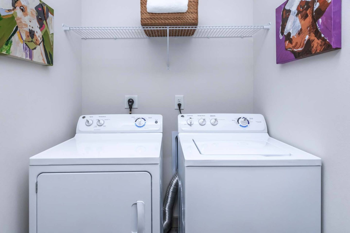 Washer & Dryer at Windsor Central Arts in St. Petersburg, 33701